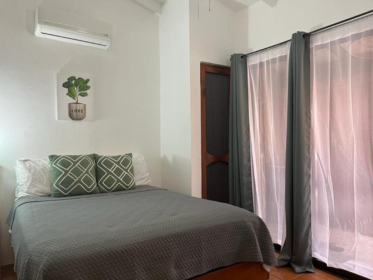 Hotel Mahayana ตามารินโด ภายนอก รูปภาพ