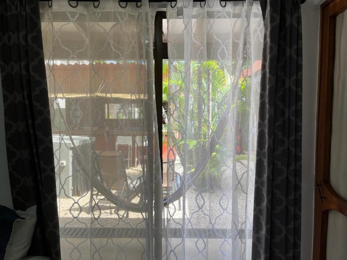Hotel Mahayana ตามารินโด ภายนอก รูปภาพ